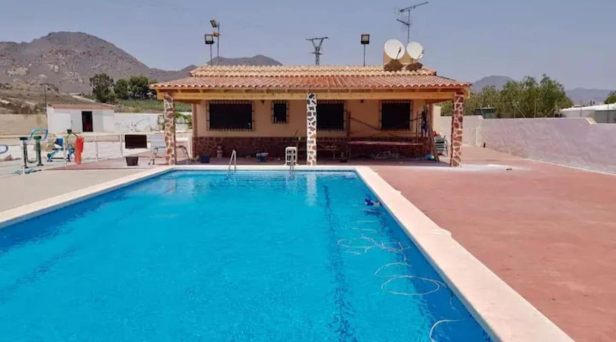 Villa Агилас Экстерьер фото